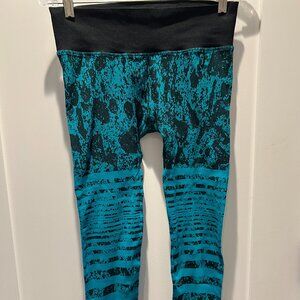 NUX Active Leggings Along the Lines in Malachite (Green/Black Marble) Women's L